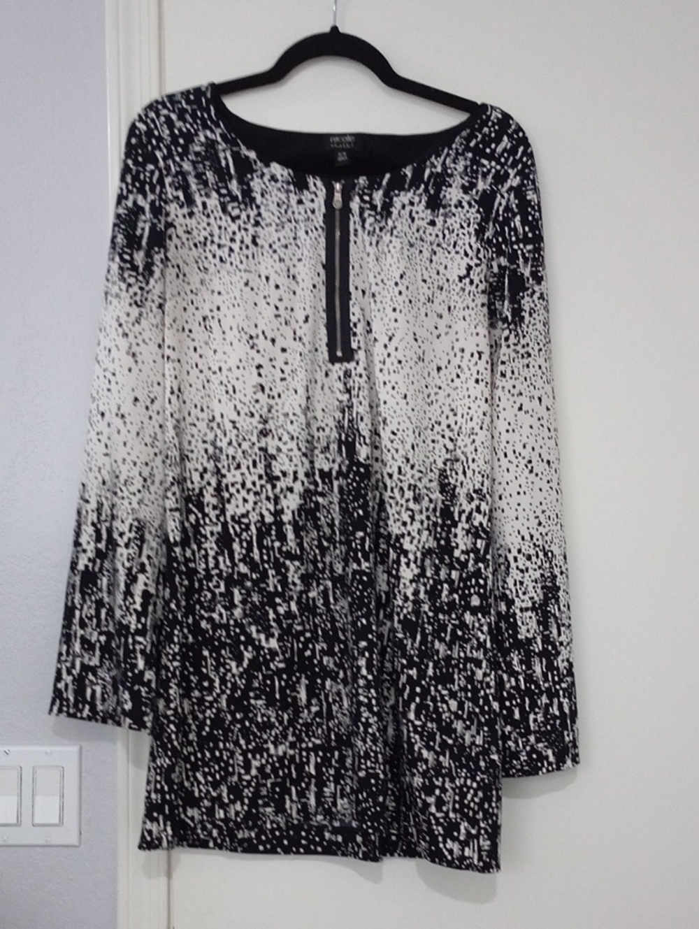 Nicole Black and White Speckled Long-Sleeve Tunic Dress w/Front Zip Size M